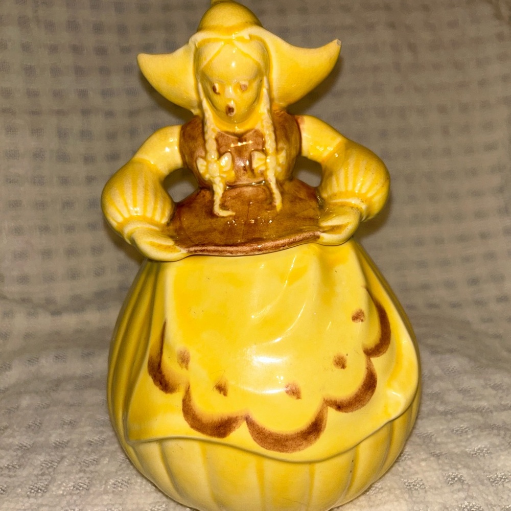 Vintage Redwing Yellow and Brown Dutch Girl (Katrina) Cookie Jar Circa 1940